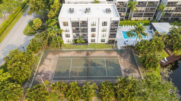 Manaranda Village, 1021 Mockingbird Ln #211, Plantation, Florida 33324, image 3