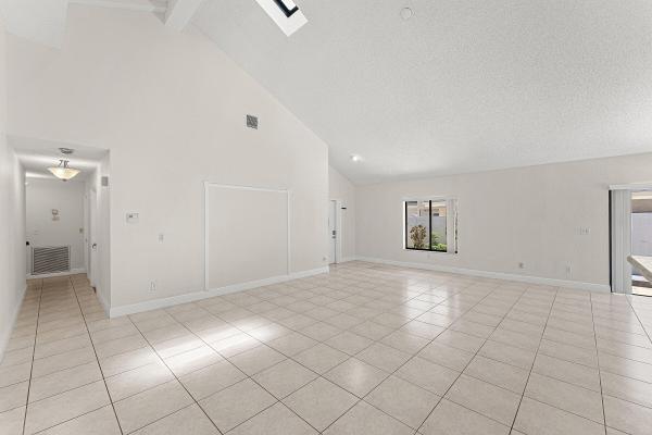 Sierra Del Mar, 7627 Sierra Dr W, Boca Raton, Florida 33433, image 3