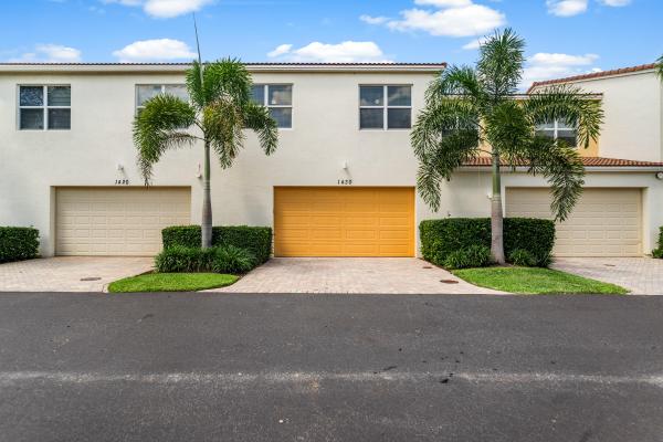 Centra Blue Lake Townhomes, 1430 NW 48th Ln, Boca Raton, Florida 33431, image 2