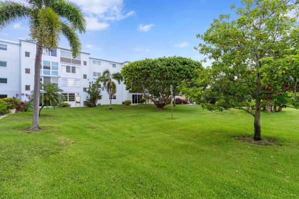 Village Royale Greenhill, 300 NE 26th Ave #1030, Boynton Beach, Florida 33435, image 2