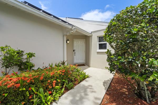 The Palm Club, 1264 Pine Sage Cir, West Palm Beach, Florida 33409, image 2