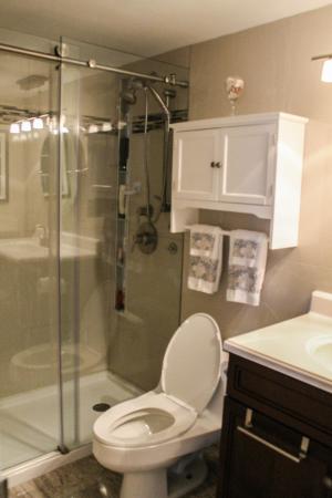 Lakeshore Club, 1830 Embassy Dr #411, West Palm Beach, Florida 33401, image 1