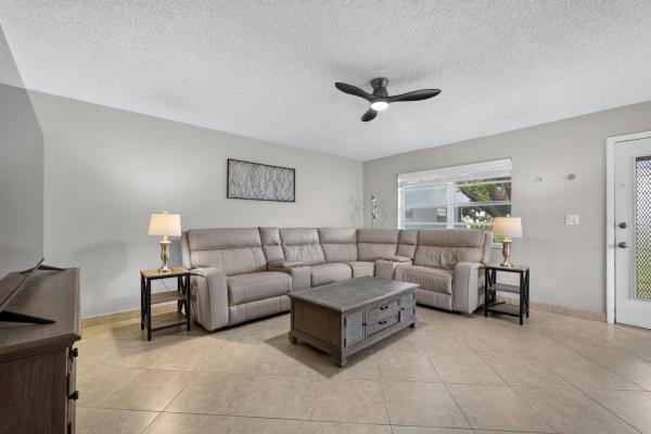 942 Normandy T, Delray Beach, Florida 33484, image 3