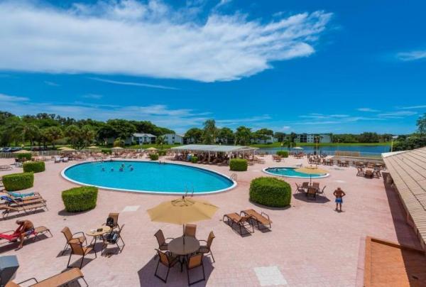 Ashland At Lakes Of Delray, 15036 Ashland Ln #69, Delray Beach, Florida 33484, image 2