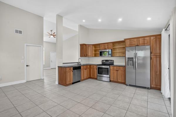 Trends At Boca Raton, 23172 Bentley Pl, Boca Raton, Florida 33433, image 2