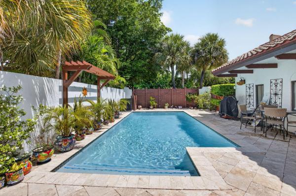 Patios Del Mar, 5918 Patio Dr, Boca Raton, Florida 33433, image 2