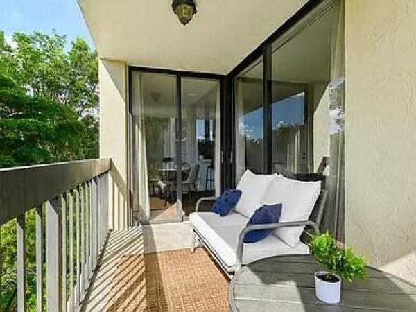 Lavers Resort & Racquet Club, 955 Egret Cir #211, Delray Beach, Florida 33444, image 2