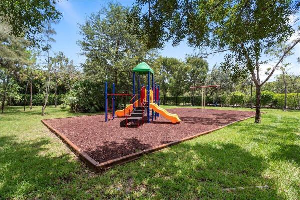 Grand View At Crestwood, 200 N Crestwood Ct #211, Royal Palm Beach, Florida 33411, image 3