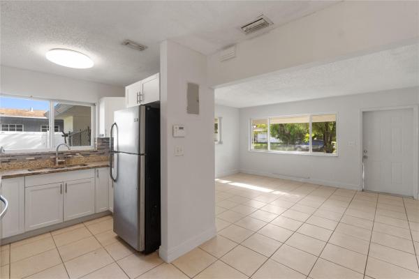 Hillmont Heights, 2001 NW 14th Ave, Fort Lauderdale, Florida 33311, image 3