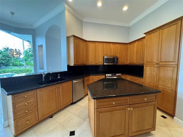 Hawks Landing, 11165 Whitehawk St, Plantation, Florida 33324, image 2