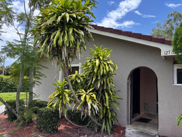 Valencia Estates, 12761 Westhampton Cir, Wellington, Florida 33414, image 2
