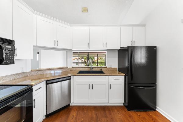 South Lake At Dos Lagos, 18 Via De Casas Sur #205, Boynton Beach, Florida 33426, image 2