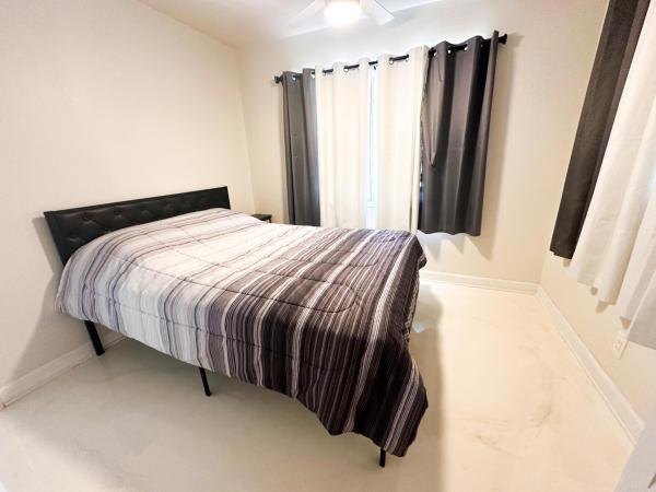 825 NE 6th St #1-2, Hallandale Beach, Florida 33009, image 2