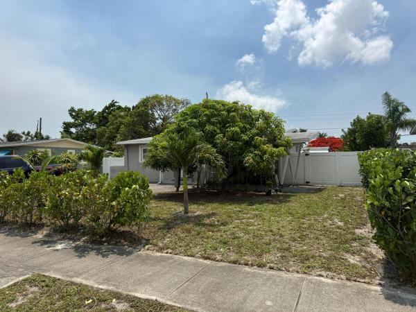 Twin Lakes South, 4161 NW 11th Ave, Oakland Park, Florida 33309, image 2