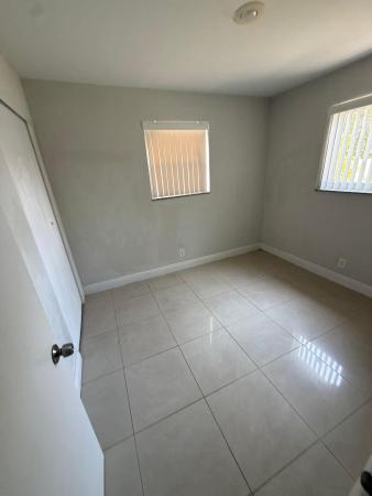 Twin Lakes South, 4161 NW 11th Ave, Oakland Park, Florida 33309, image 3