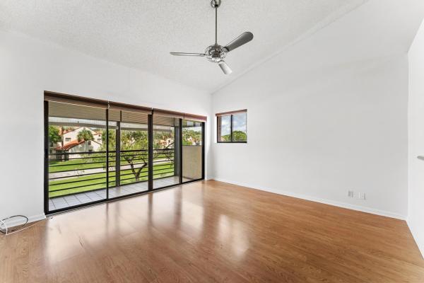 South Lake At Dos Lagos, 18 Via De Casas Sur #205, Boynton Beach, Florida 33426, image 3