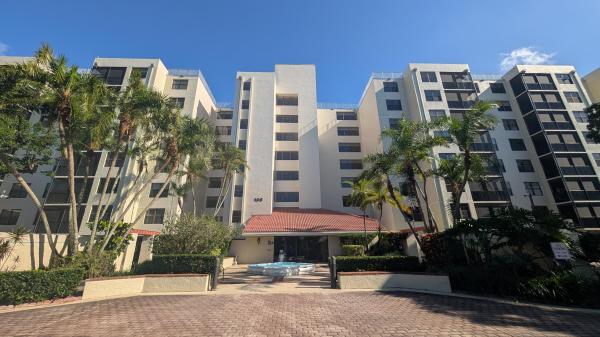 Lake Emerald, 105 Lake Emerald Dr #810, Oakland Park, Florida 33309, image 2