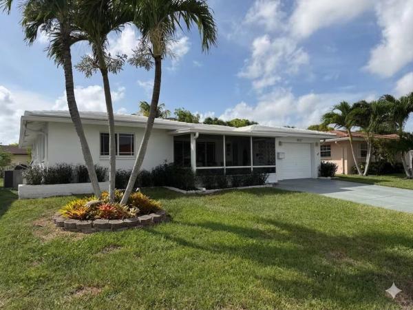 Mainlands Of Tamarac Lakes, 4927 NW 47th Ter, Tamarac, Florida 33319, image 1
