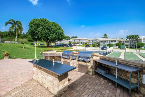 2920 Cynthia Ln #202, Lake Worth, Florida 33461, image 2