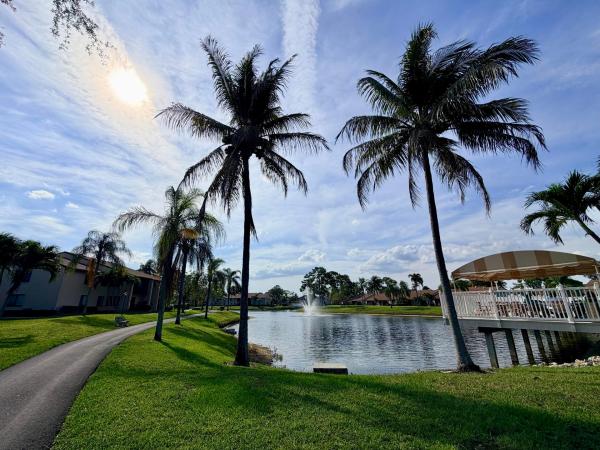 Pine Ridge North 2, 616 Sea Pine Way #C3, Greenacres, Florida 33415, image 2