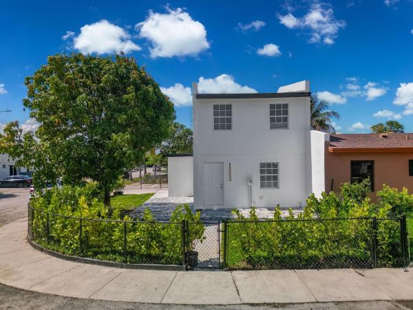 Kings Gardens, 4527 NW 191st Ter, Miami Gardens, Florida 33055, image 2