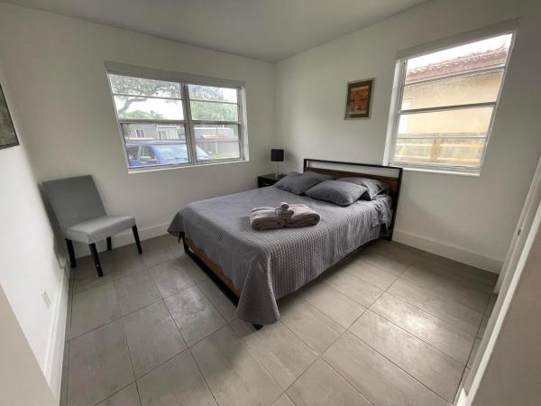 Sunset Trails, 1401 S 16th Ave, Hollywood, Florida 33020, image 2