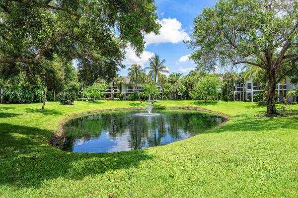 Tennis Lodges, 11863 Wimbledon Cir #504, Wellington, Florida 33414, image 2