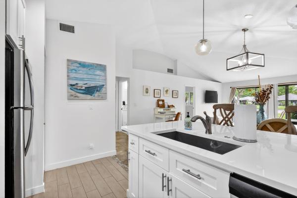 Club Cottages, 227 Club Dr, Palm Beach Gardens, Florida 33418, image 2