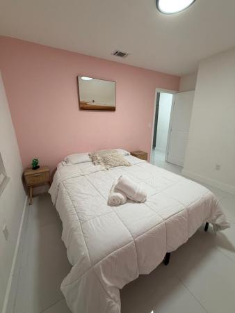 1700 NE 146th St, Unincorporated Dade County, Florida 33181, image 1