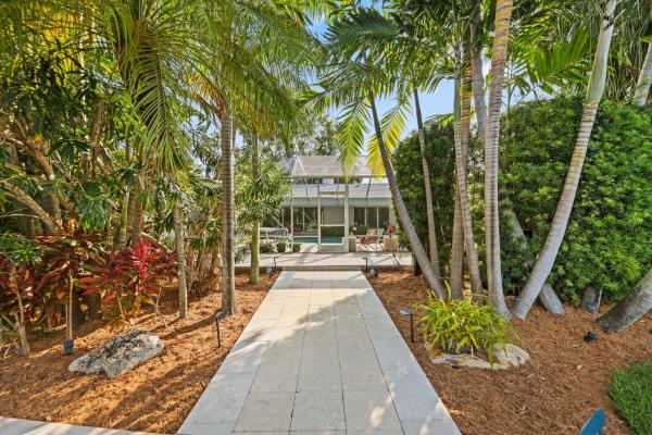 2124 Coral Shores Dr, Fort Lauderdale, Florida 33306, image 2