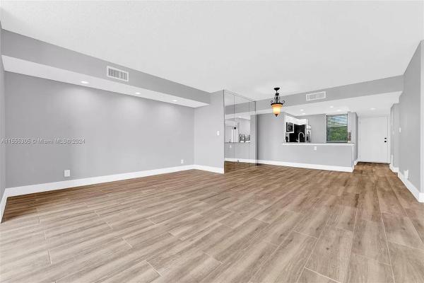Applewood Village 2, 2767 Carambola Cir S #401, Coconut Creek, Florida 33066, image 2