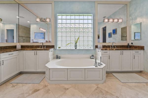 Valencia Reserve, 10540 Whitewind Cir, Boynton Beach, Florida 33473, image 2