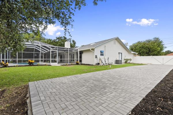 Hidden Oaks, 1952 SW Import Dr, Port St. Lucie, Florida 34953, image 2