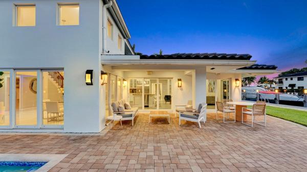 Santa Barbara Shores, 2593 SE 9th St, Pompano Beach, Florida 33062, image 1