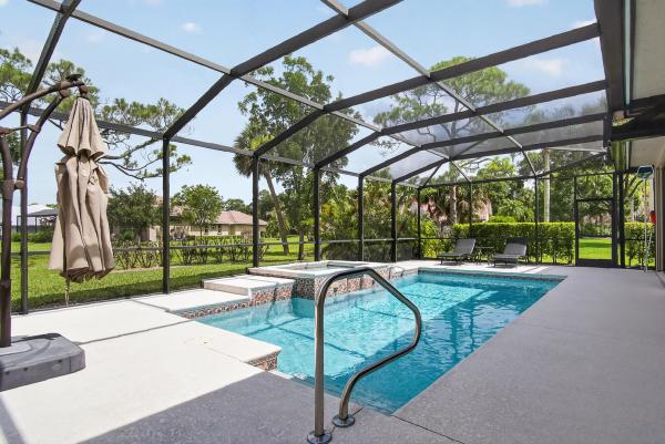 Meadowood Golf & Tennis Club, 9431 Meadowood Dr, Fort Pierce, Florida 34951, image 3