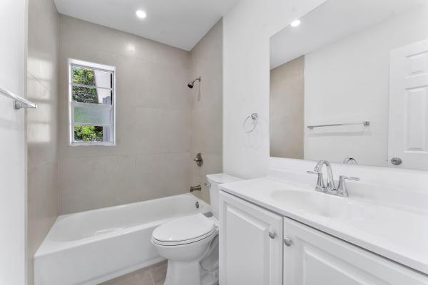 College Park, 488 NW 2nd Ter, Deerfield Beach, Florida 33441, image 3