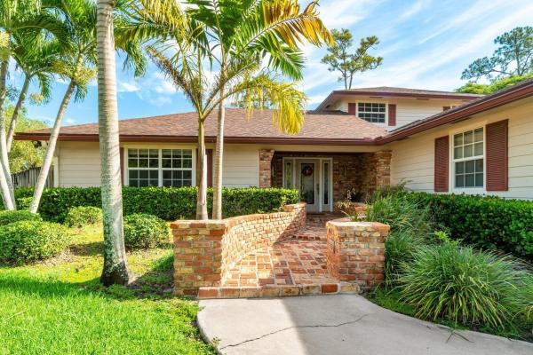 Pinewood East 2 Of Wellington, 12101 Tumbleweed Ct, Wellington, Florida 33414, image 2