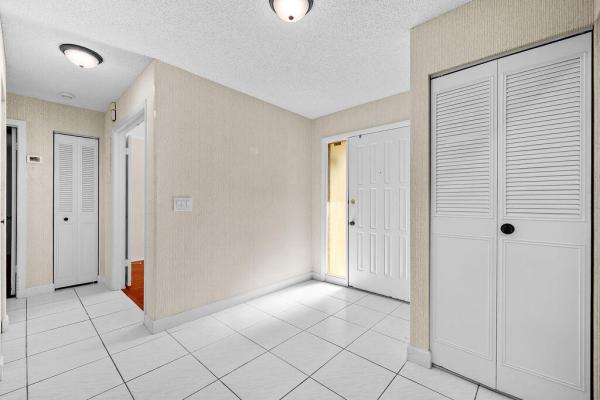 Strathmore Gate, 191 Mastic Tree Ct, Royal Palm Beach, Florida 33411, image 3