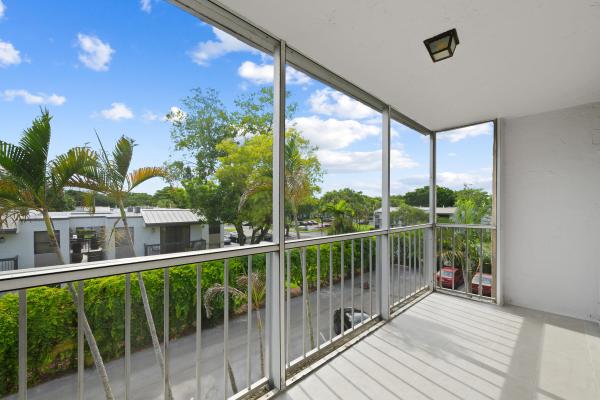 Plantation Pines, 483 N Pine Island Rd #304C, Plantation, Florida 33324, image 2