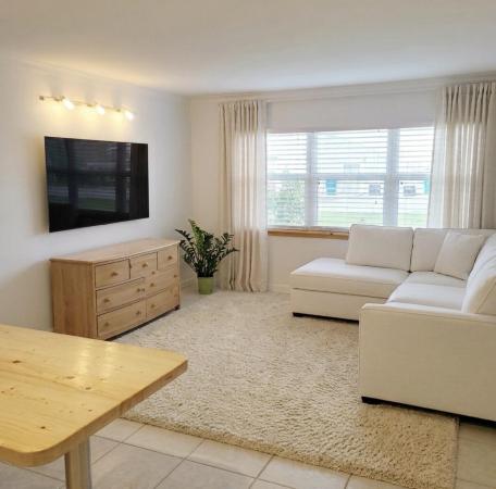 Millicent, 205 NE 3rd St #104, Boynton Beach, Florida 33435, image 2