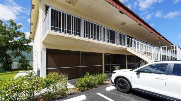 Bel-Aire, 5377 SW 40th Ave #105, Dania Beach, Florida 33314, image 2