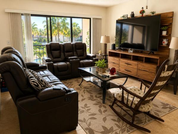 Pine Ridge North 2, 627 Sea Pine Way #C2, Greenacres, Florida 33415, image 3