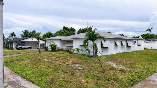 Broadmoor, 325 Franklin Rd, West Palm Beach, Florida 33405, image 1
