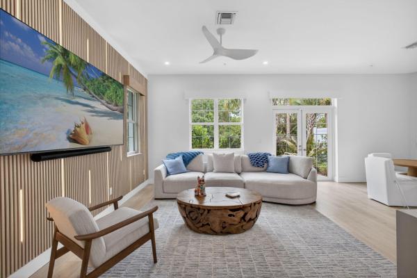 130 Water Pointe Pl PLACE #7, Jupiter, Florida 33477, image 2