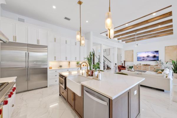 Palm Beach Isles, 1200 Bimini Ln, Riviera Beach, Florida 33404, image 2