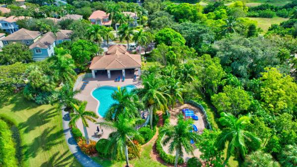 Bexley Park, 1418 W Wickham Cir #B, Delray Beach, Florida 33445, image 2