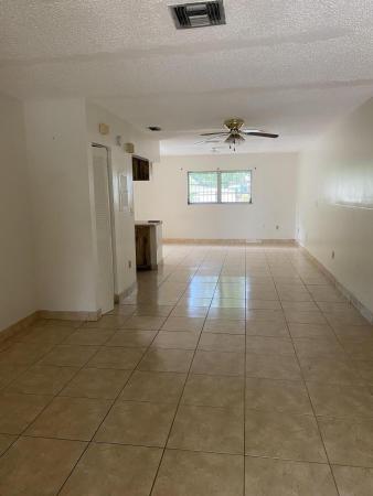 1050 NW 100th St, Unincorporated Dade County, Florida 33150, image 2