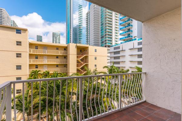 La Piazza Navona, 677 NE 24th St #504, Miami, Florida 33137, image 1