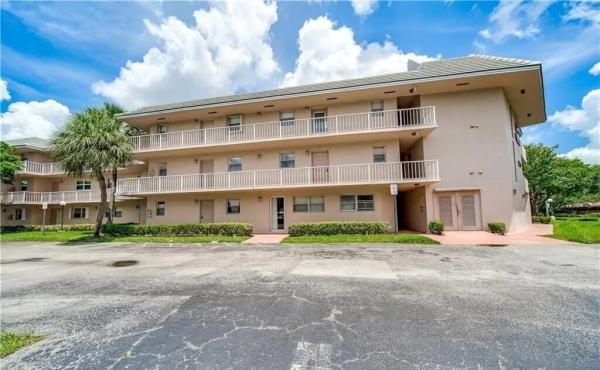 Lake Forest, 2850 Forest Hills Blvd #214, Coral Springs, Florida 33065, image 2