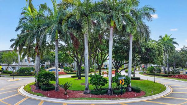 Parkside Village, 3117 N Evergreen Cir, Boynton Beach, Florida 33426, image 2